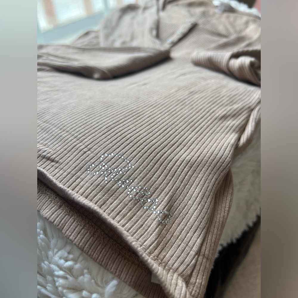 Guess Karlee jewel long sleeve Henley ribbed LIGHT RUM - Picture 3 of 8